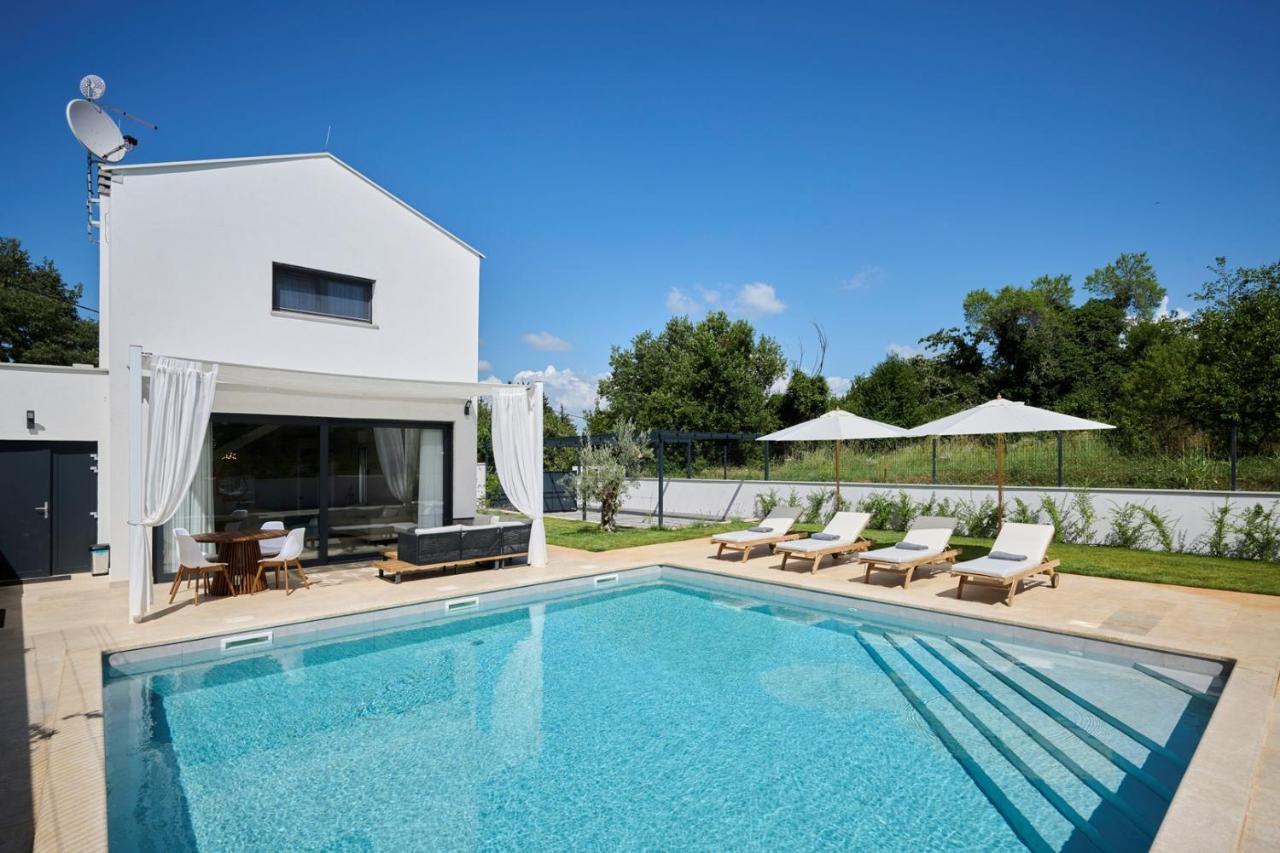 Villa Pura Vida With Pool And Whirlpool Near Umag Materada Экстерьер фото